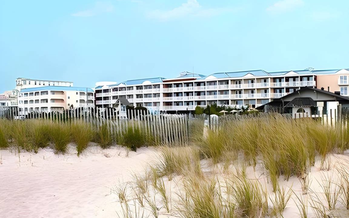 Cape May Hotel | 99 m² Hotel ∙ 2 bedrooms ∙ 127 guests