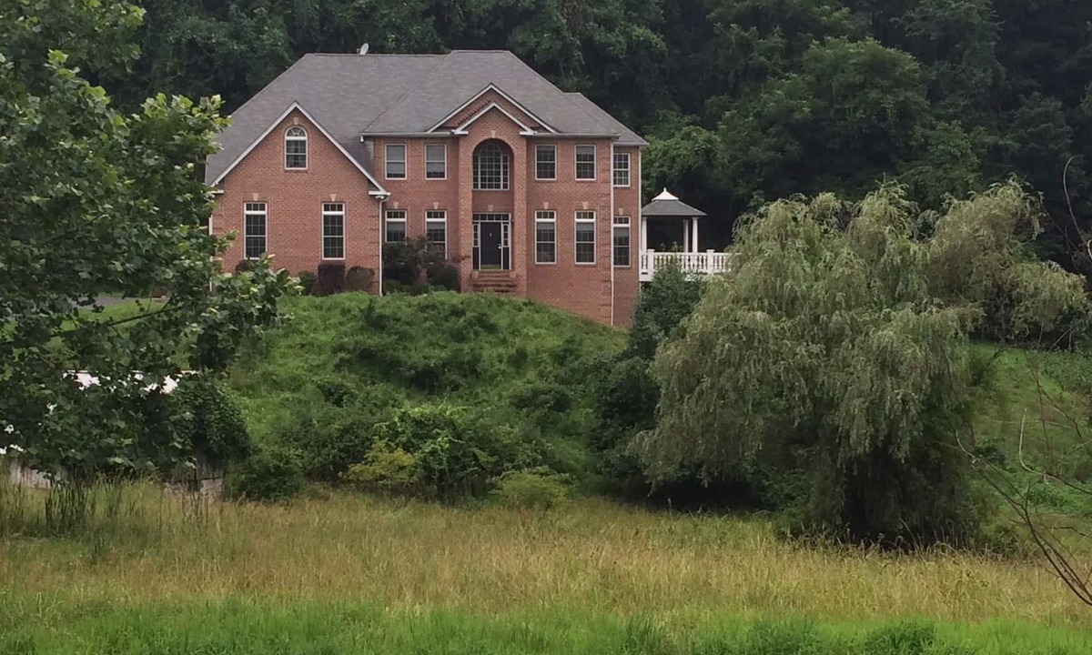 Cockeysville House | A Unique & Private Single Family Home with 5 acres of privacy.