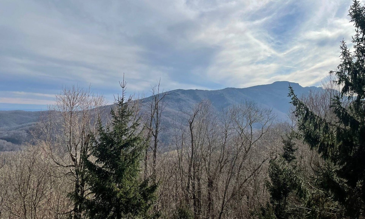 Seven Devils House | Above the Clouds- view, Seven Devils, large entertainment game room