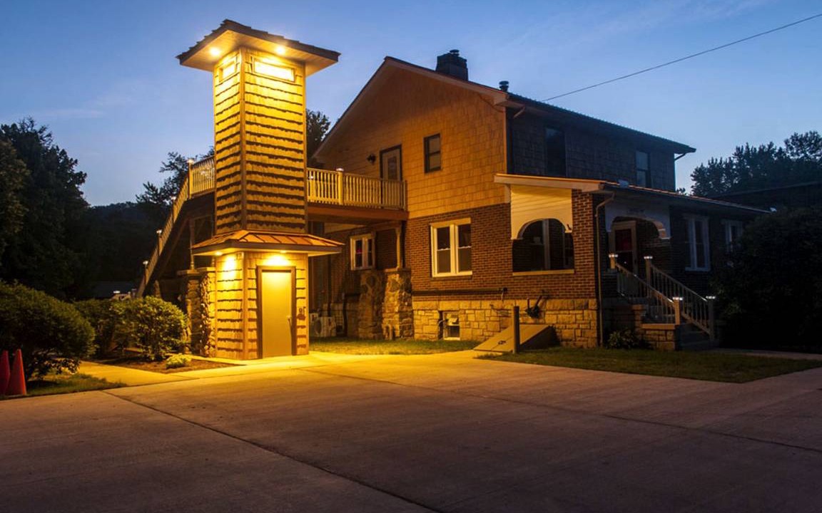 Confluence Other | Accommodation ∙ 1 bedroom ∙ 4 guests