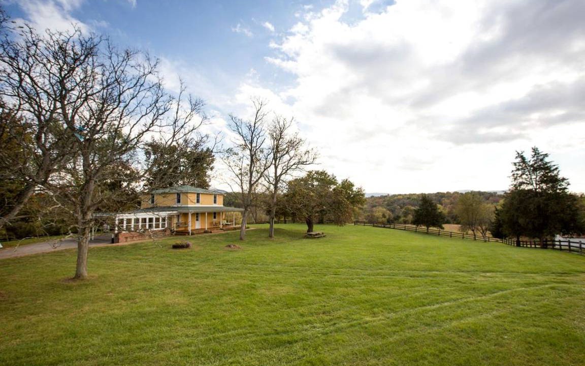 Front Royal Other | Accommodation ∙ 3 bedrooms ∙ 10 guests