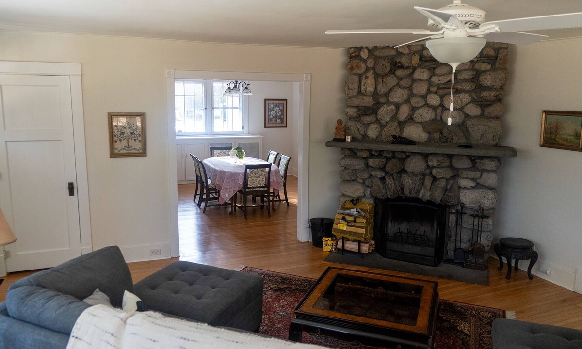 Milford House | Adorable Cottage on the Edge of the National Forest and Trails and Walk to Town