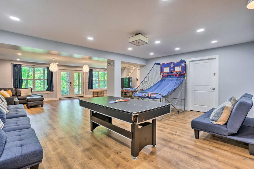 Bushkill House | All-Encompassing Cobalt Cottage with Game Room!