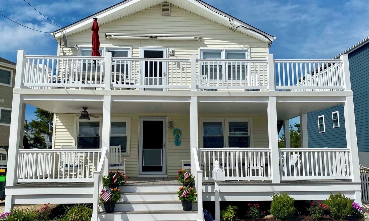 Surf City House | Amazing bayside home in Surf City- steps to the bay, great for families