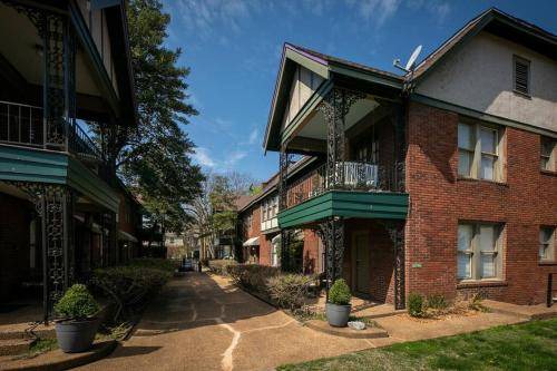 Central Midtown Apartment | Apartment ∙ 1 bedroom ∙ 4 guests