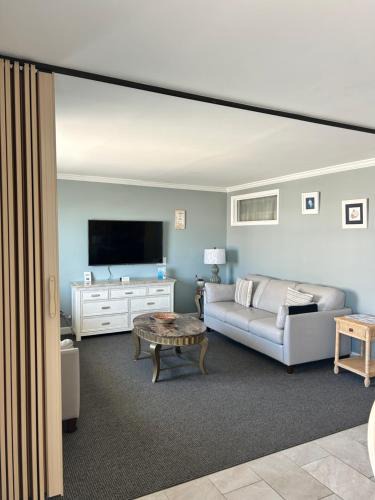 Wildwood Crest Hotel | Astronaut Motel