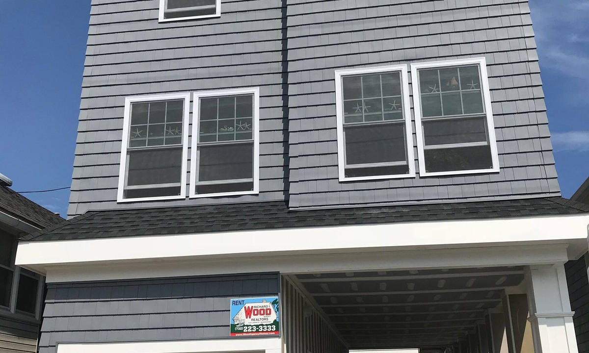 Manasquan House | *Available for Winter Rental* Footsteps to the beach! Perfect for families.