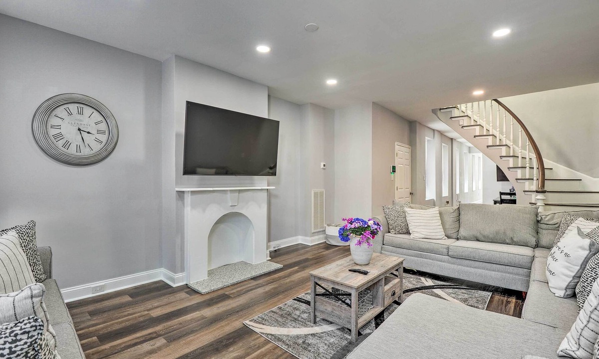 South Baltimore House | Baltimore Abode, Walk to Cross Street Market!