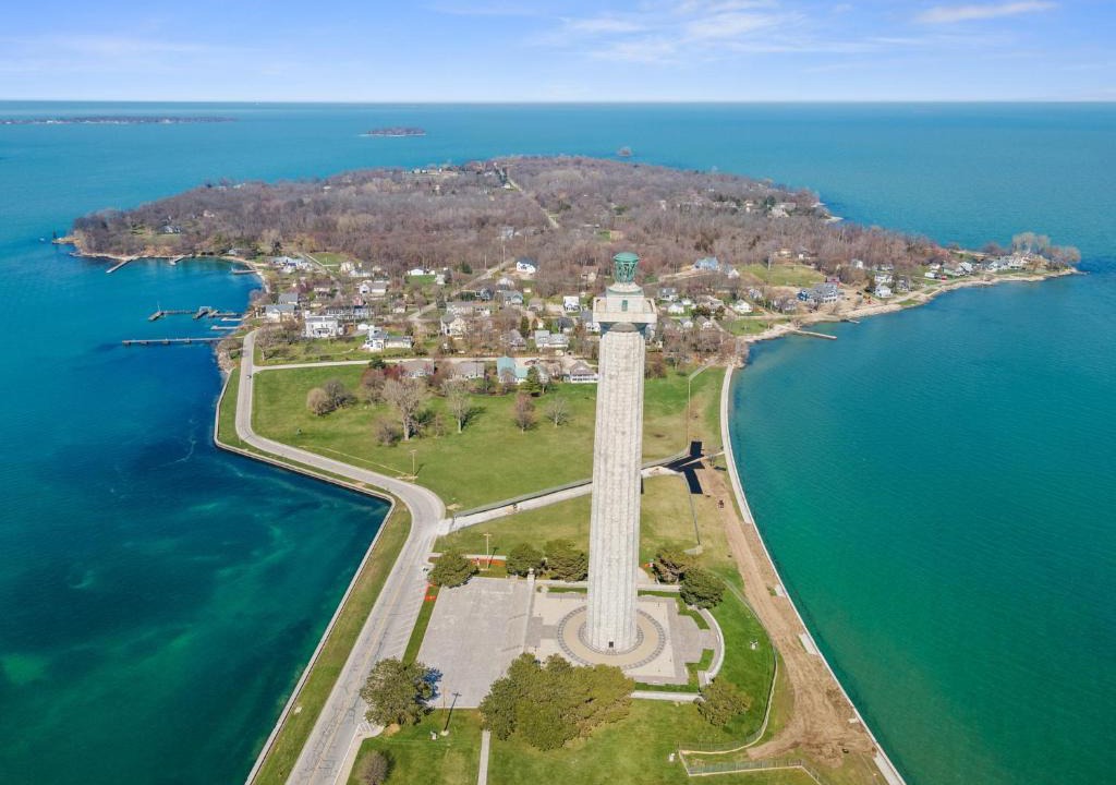 Put-in-Bay Hotel | BayShore #338