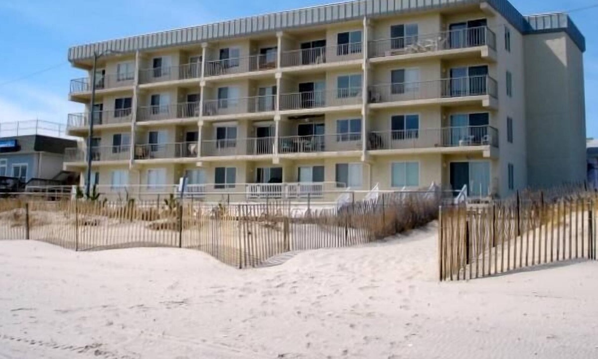 Sea Isle City Condo | BEACH FRONT CONDO WITH A VIEW! INTERNET, A/C & MORE!!!