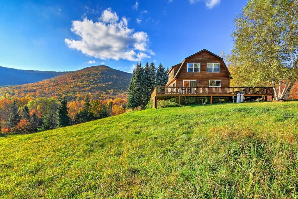 Fleischmanns House | Bearpen Lodge on 125 Acres - Near Belleayre Mtn!