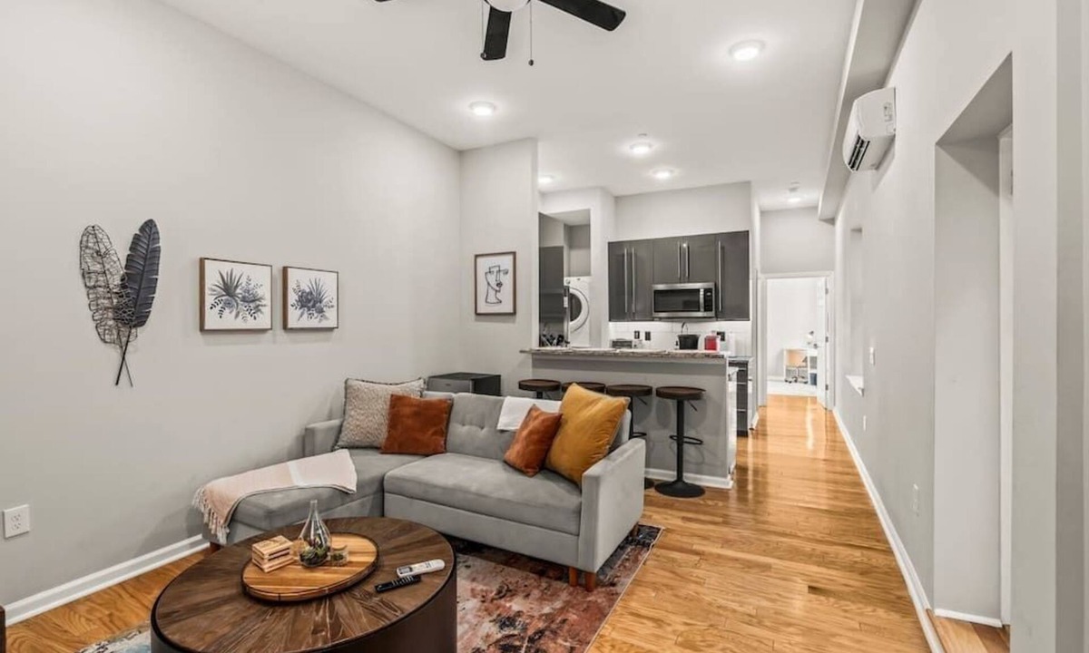 Rittenhouse Row Apartment | Beautiful 1BD With Balcony Hosted by StayRafa