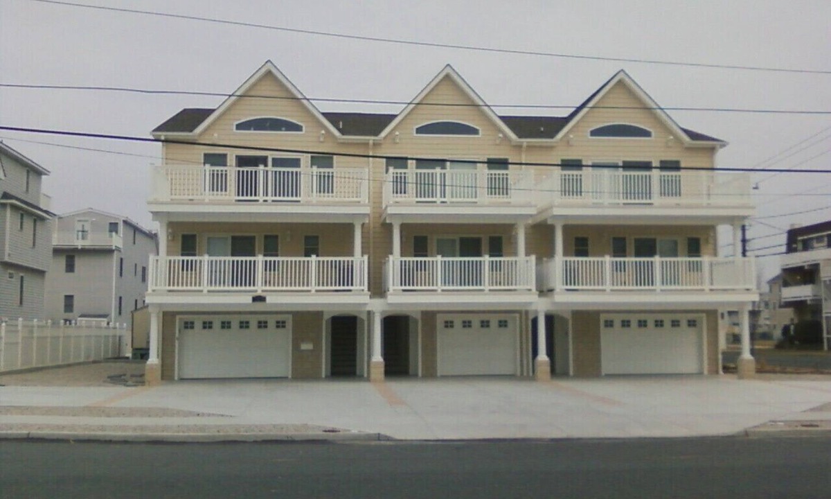Sea Isle City House | Beautiful House.Perfect Location. 3 night minimum for August 17-31