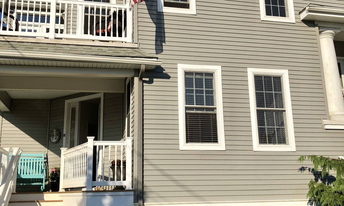North Wildwood House | Beautiful Luxury Townhome 1.5 blocks to sand w/Rooftop Deck!