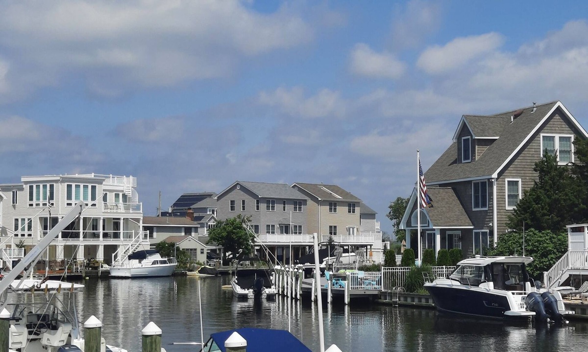 Seaside Heights House | Beautiful Ortley Beach Waterfront Oasis