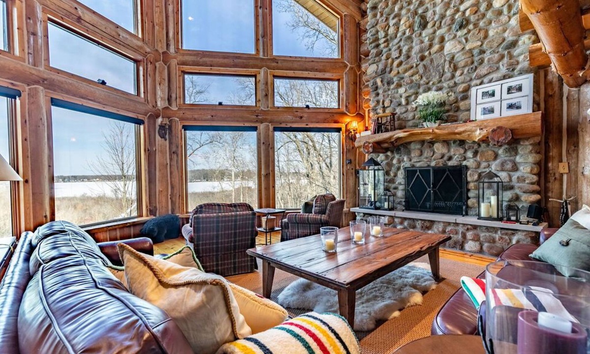 Frontier Cabin | Beautiful Rustic Lakehouse in Michigan, gorgeous views and total relaxation