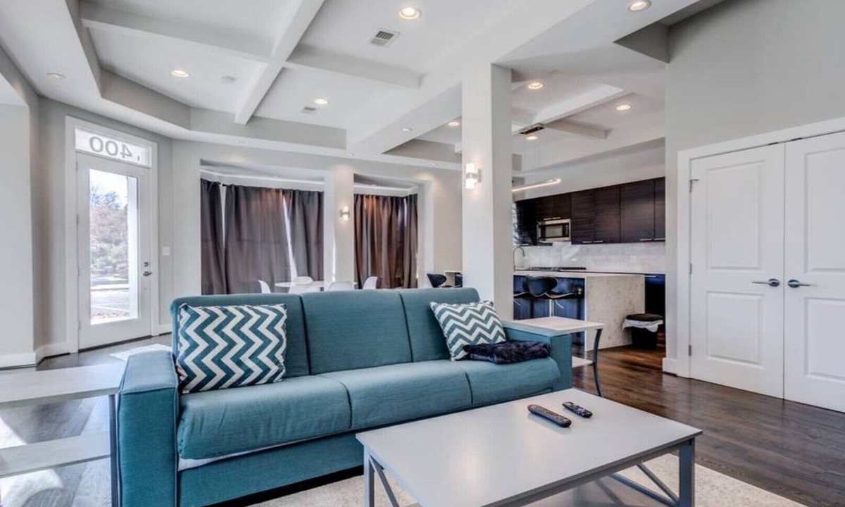 Capitol Hill Condo | Beautiful Well Located 3BR Condo For 3 International Students and/or Interns.