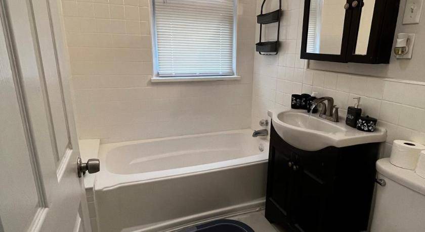 Weequahic Bed & Breakfast | Bed and breakfast ∙ 2 guests