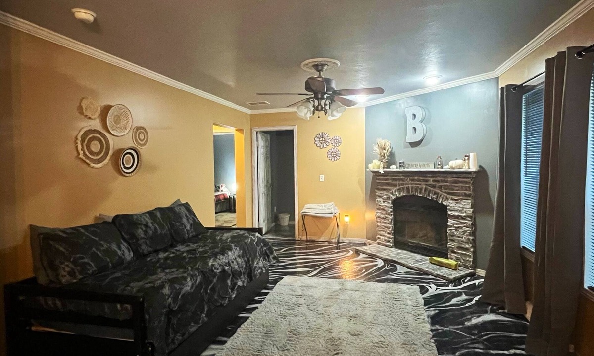 Red Jacket House | Benchmark Hideout L.L.C