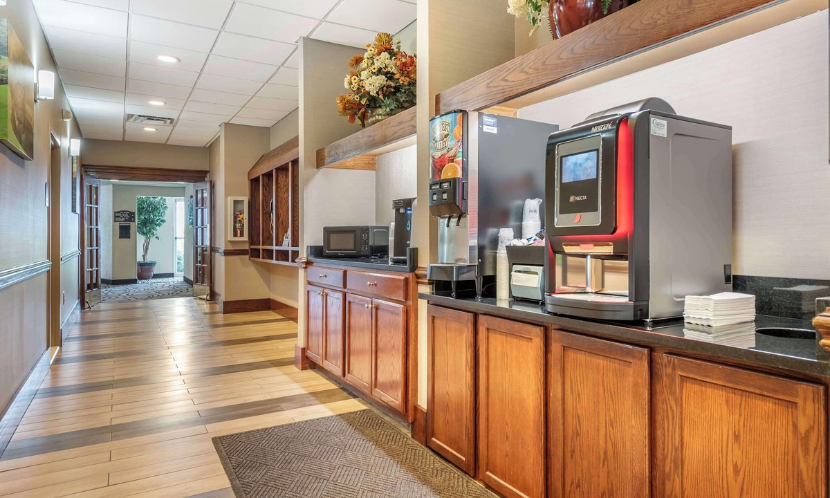 Bridgeport Hotel | Best Western Plus Bridgeport Inn