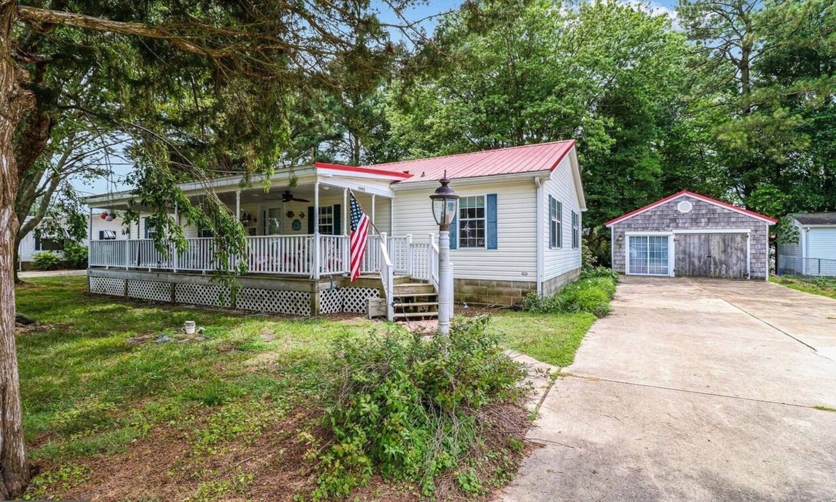Ocean View House | Bethany's Hidden Treasure and Hide Away 4Br that Sleeps 12 w/Game Room in Garage