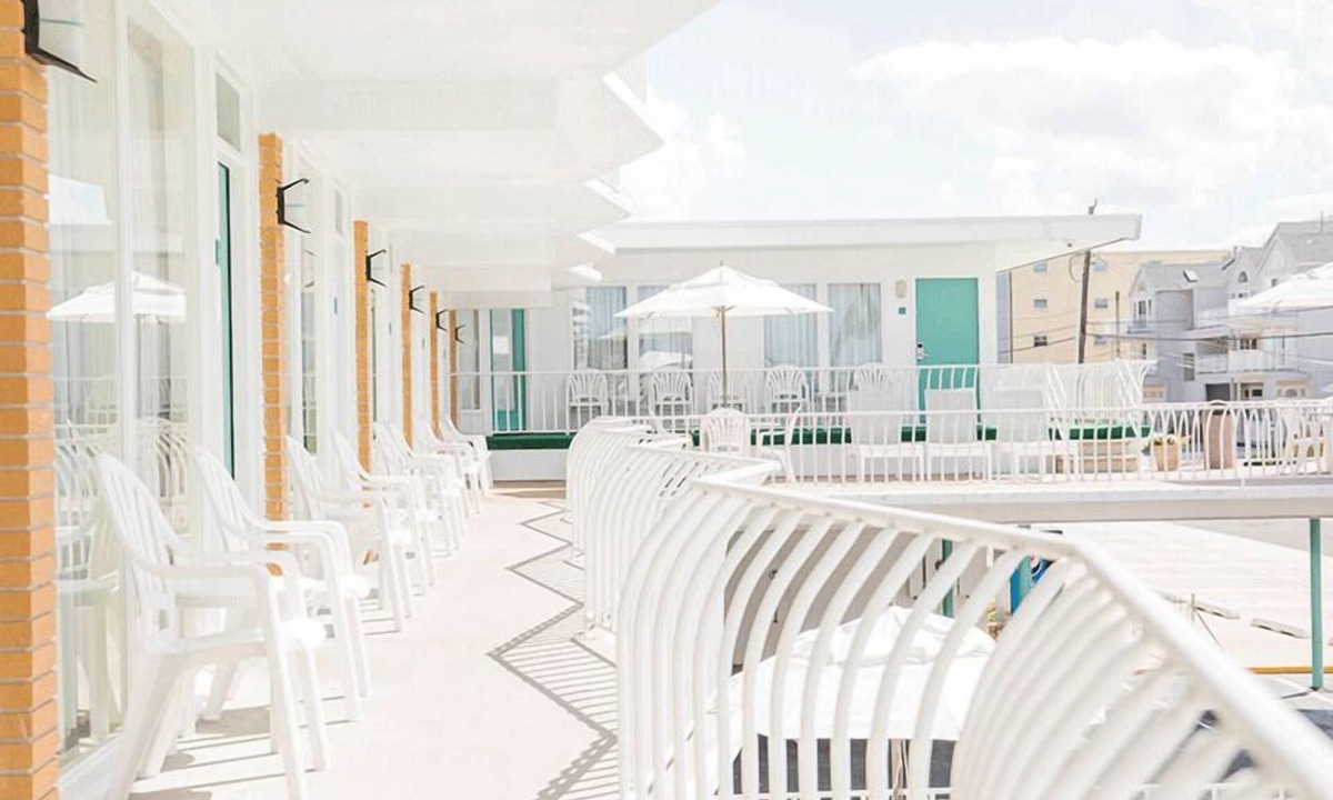 Wildwood Crest Hotel | Biscayne Family Resort