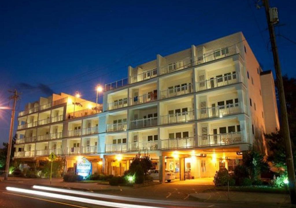 North End Hotel | Biscayne Suites