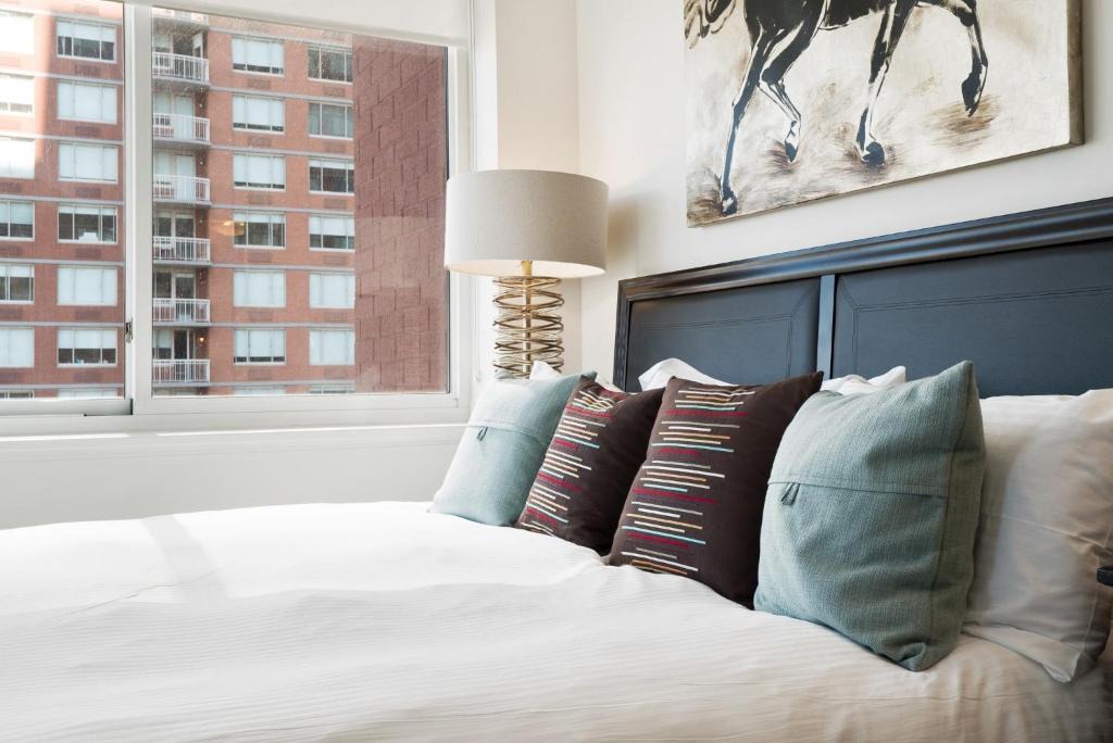 The Waterfront Apartment | Bluebird Suites in Jersey City