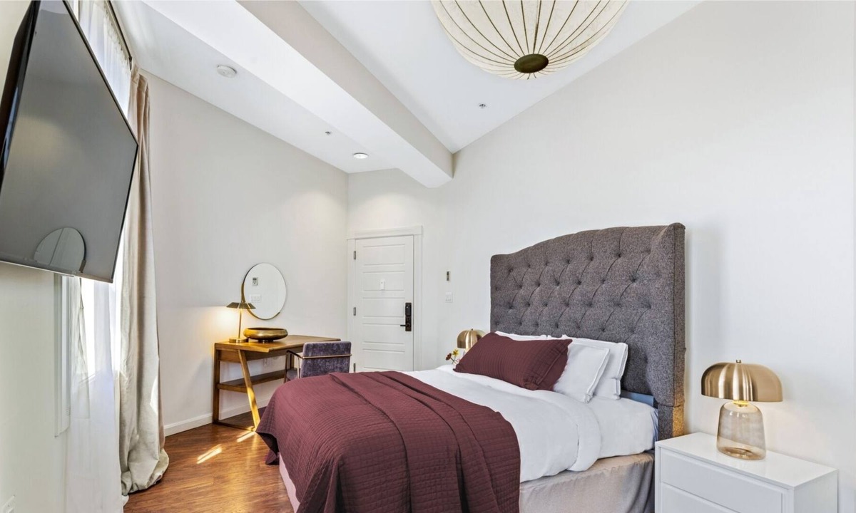 Brexton Hotel | Downtown Baltimore