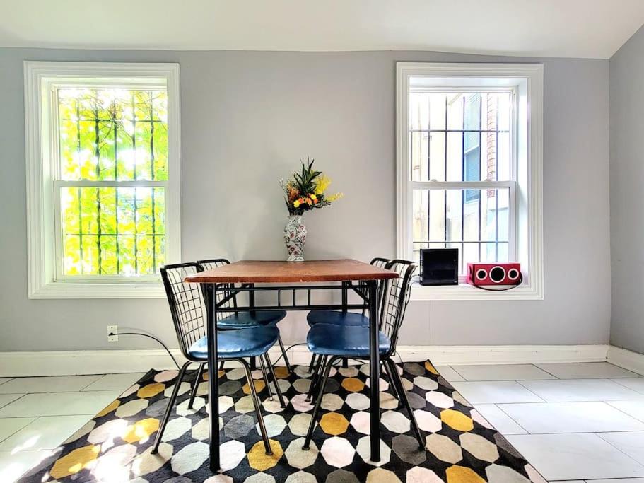 Downtown Baltimore House | Budget Bed Room near Downtown Inner Harbor w Free Parking
