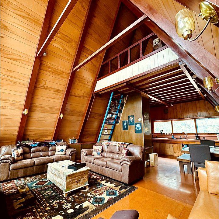 Union Dale Cabin | Cabin ∙ 5 bedrooms ∙ 16 guests