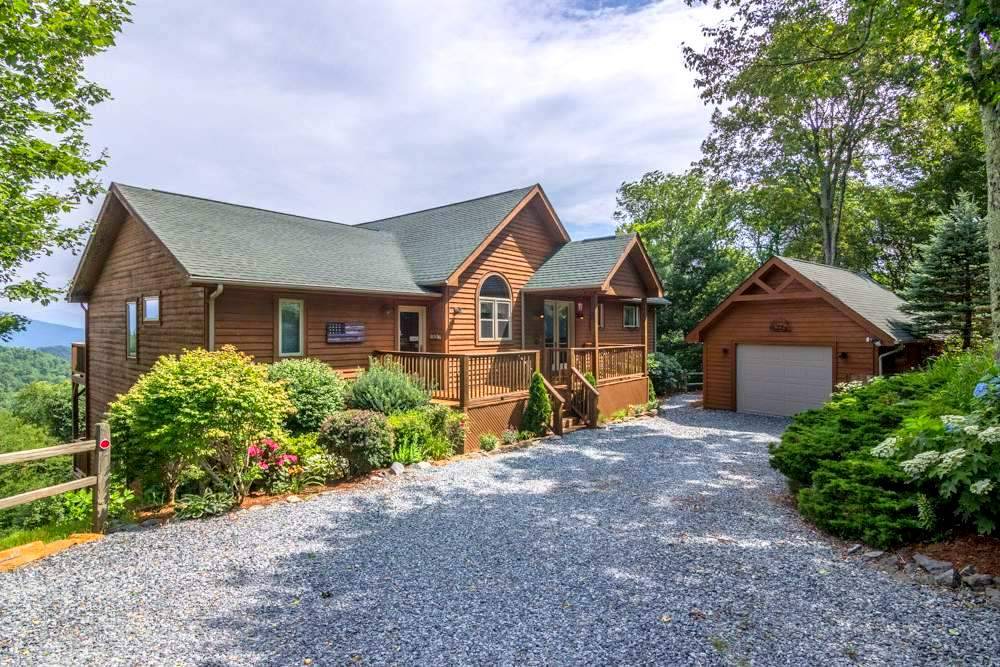 Boone Cabin | Cabin ∙ 6 bedrooms ∙ 15 guests