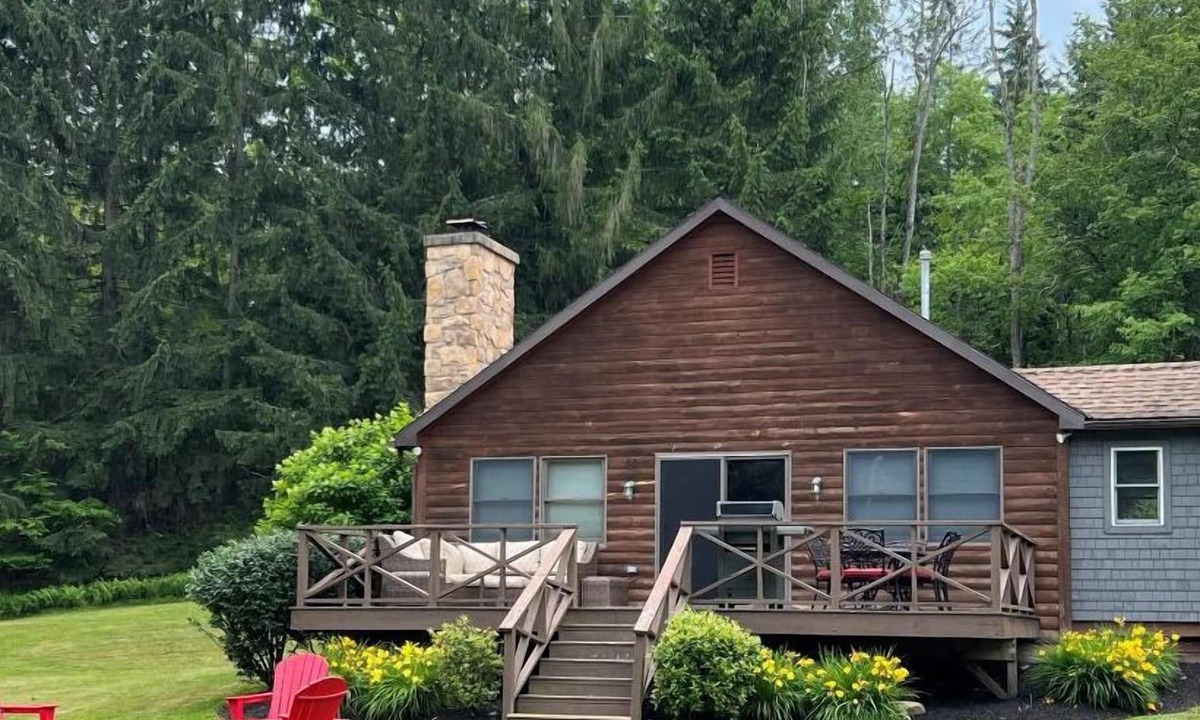 Gaines House | Cabin on the Flats: In the Heart of it All!