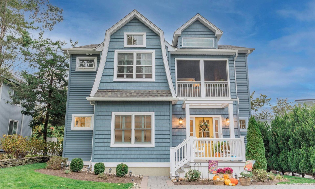 Cape May Point House | Cape May Point Home just steps to Lake Lily.