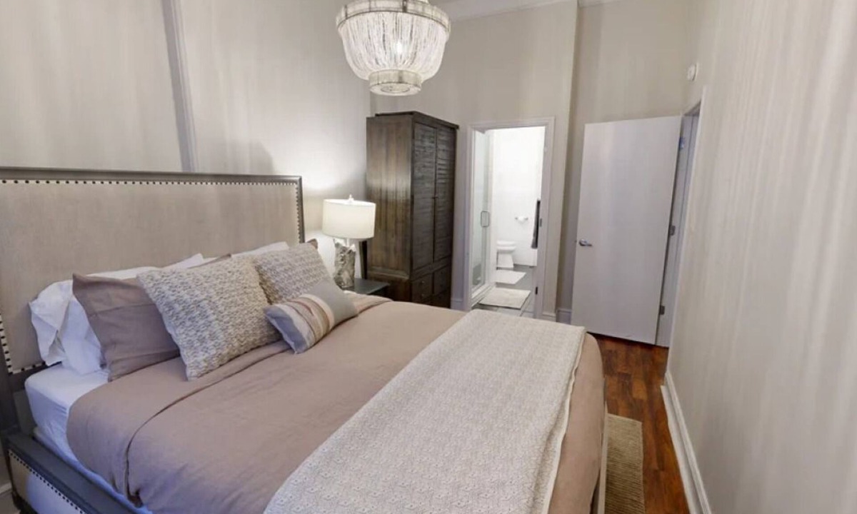 Central Park South Apartment | Central Park, Theater District & Columbus Circle. New Renovation 3 Bed/2 Bath.