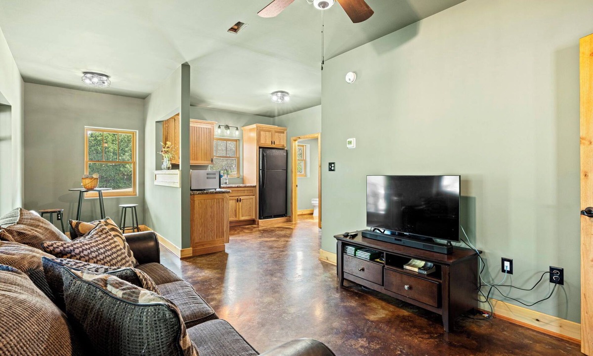 Montoursville Other | Charming Farmhouse in Montoursville with Hot Tub + Wi-Fi
