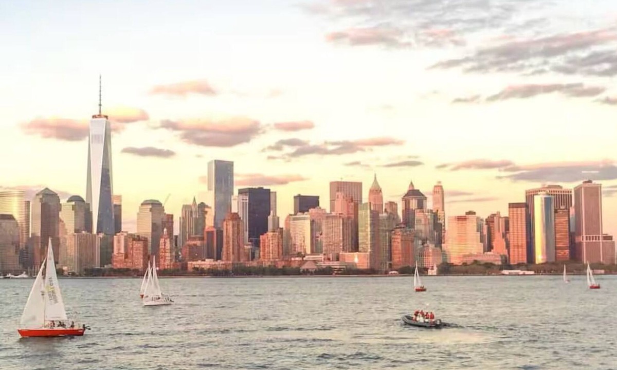 Harsimus Cove Apartment | Chic 1-bedroom in vibrant Downtown Jersey City - 5 minutes walk to subway