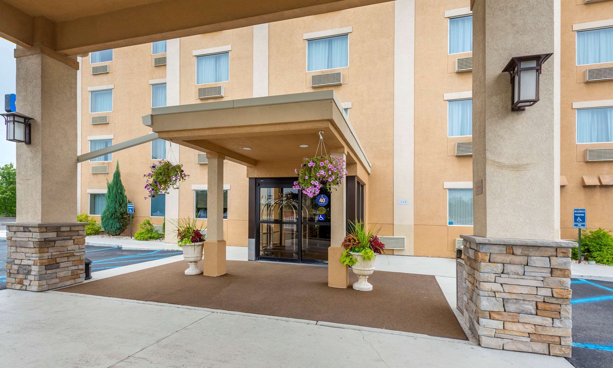 Wilkes-Barre Hotel | Comfort Inn & Suites Wilkes Barre - Arena