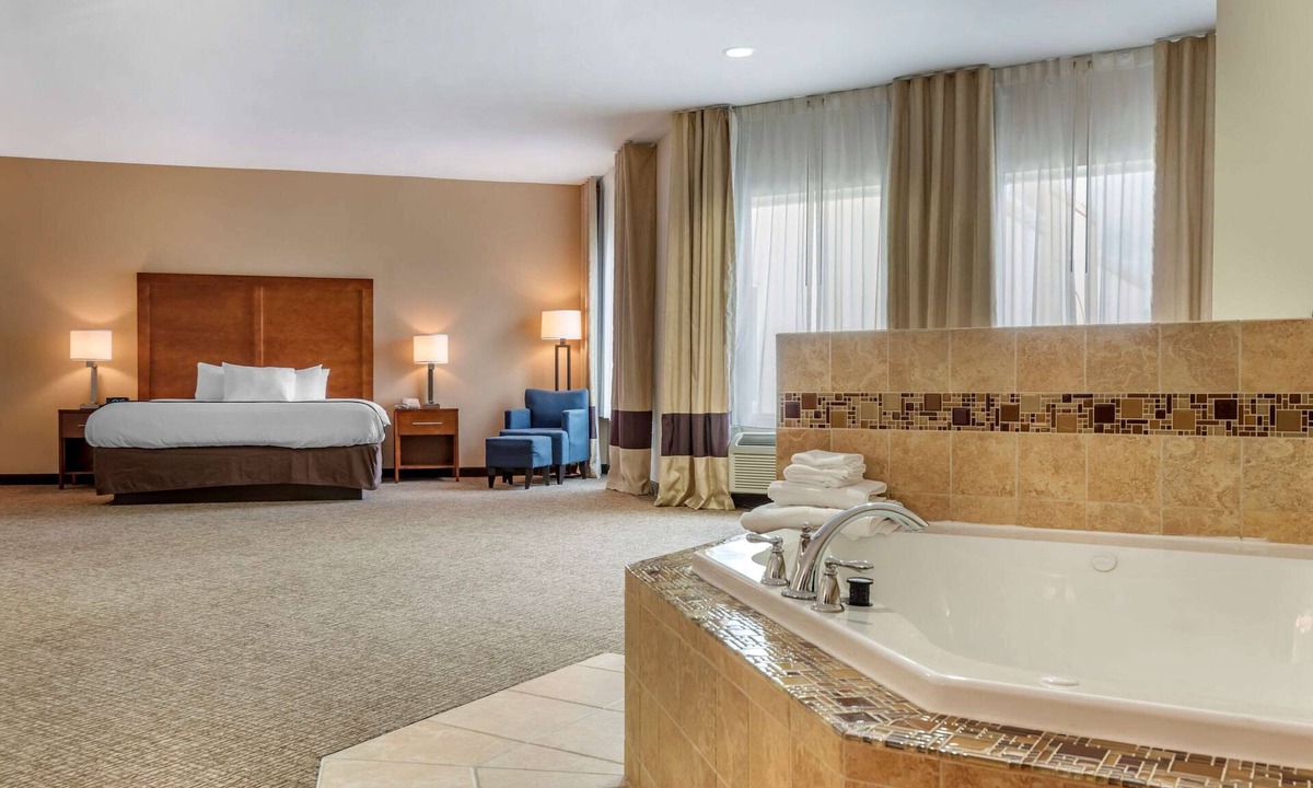 Apalachin Hotel | Comfort Inn Apalachin/Binghamton W Route 17