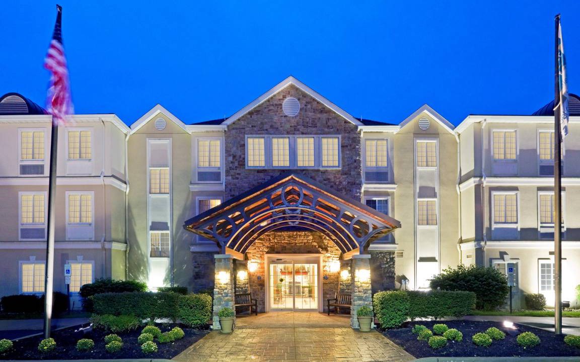 Cranbury Condo | Condo ∙ 2 bedrooms ∙ 6 guests