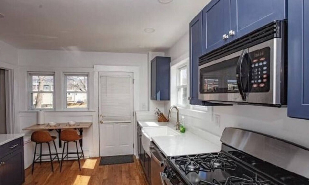 Beacon House | Country Home | Prime Location | Strong WiFi
