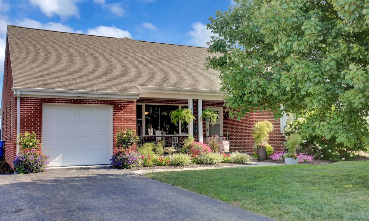Kinzers House | Country Land Guest House - Spacious and Great for Families to Relax!