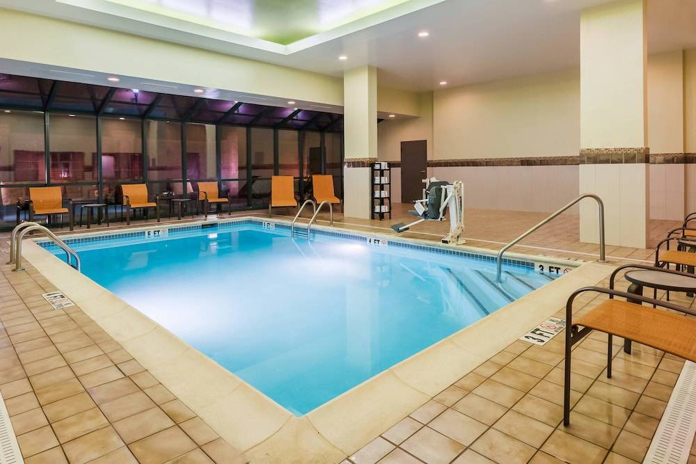 Downtown Chattanooga Hotel | Courtyard by Marriott Chattanooga Downtown
