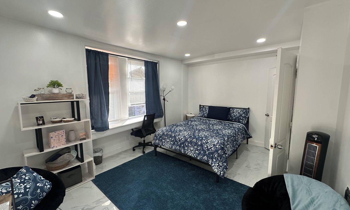 Spruce Hill Apartment | Cozy 1-bedroom apartment with WiFi, AC in pleasant Philadelphia