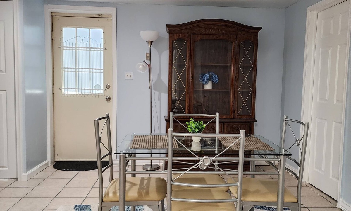 Columbia Apartment | Cozy Basement Apartment in Columbia