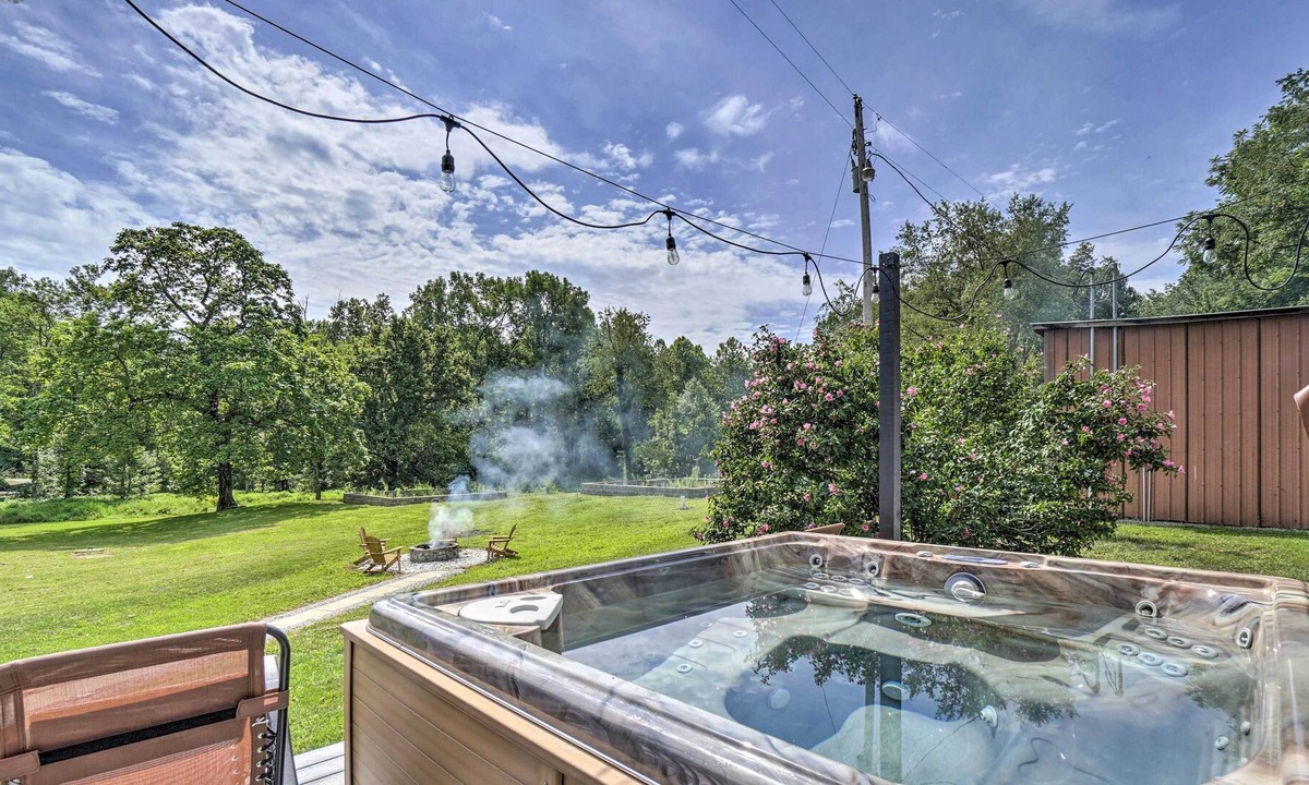 Logan Cottage | Cozy Bremen Family Home w/ Hot Tub & Acreage!