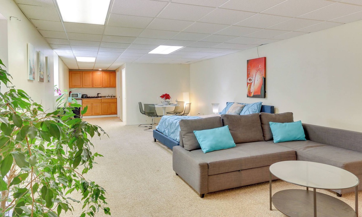 Cedar Grove Apartment | Cozy Cedar Grove Apartment w/ Shared Pool & Patio!
