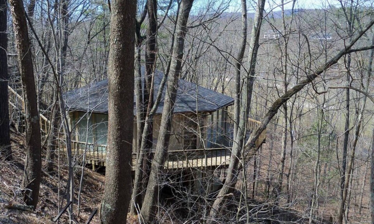 Basye Cabin | Cozy, Luxury Cabin, in the Heart of Bryce Resort on Bryce Mountain