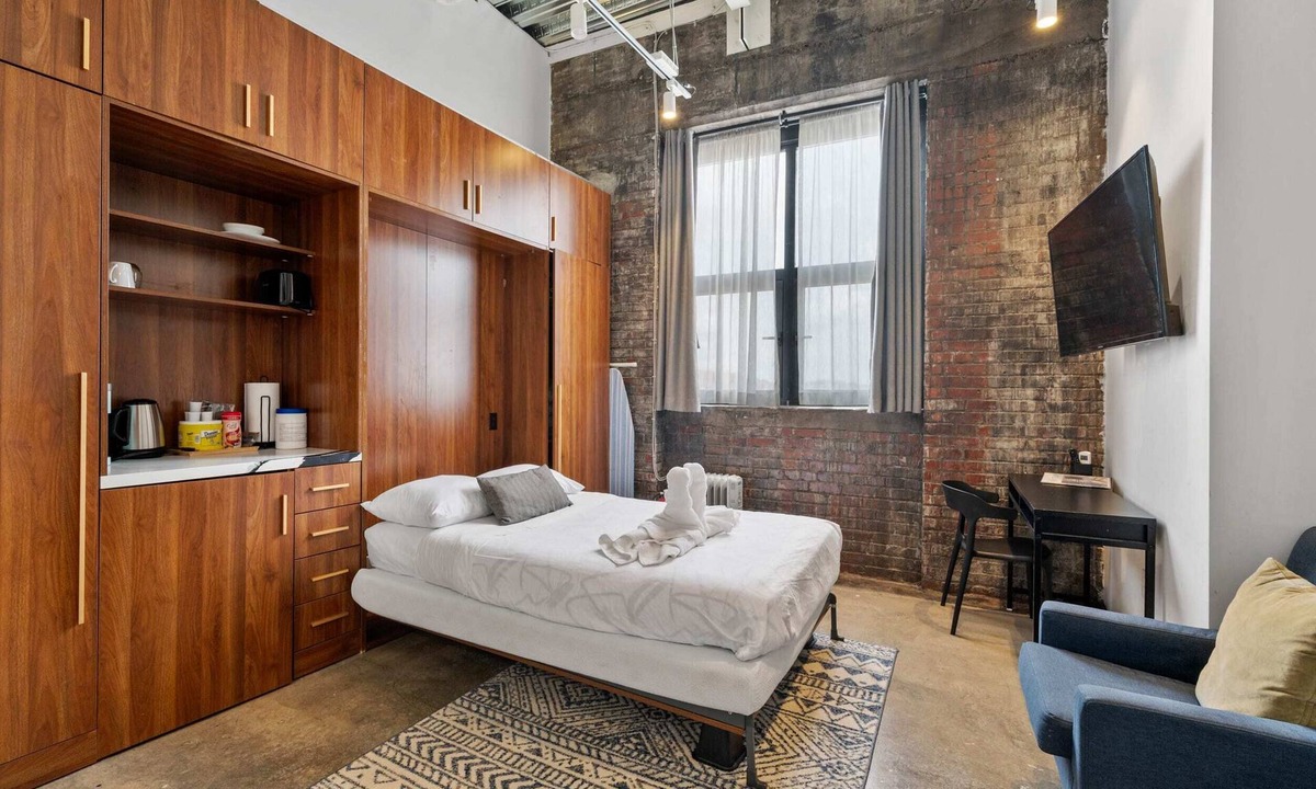 North Oakland Apartment | Cozy! Micro Loft apartment Shadyside, sleeps 1