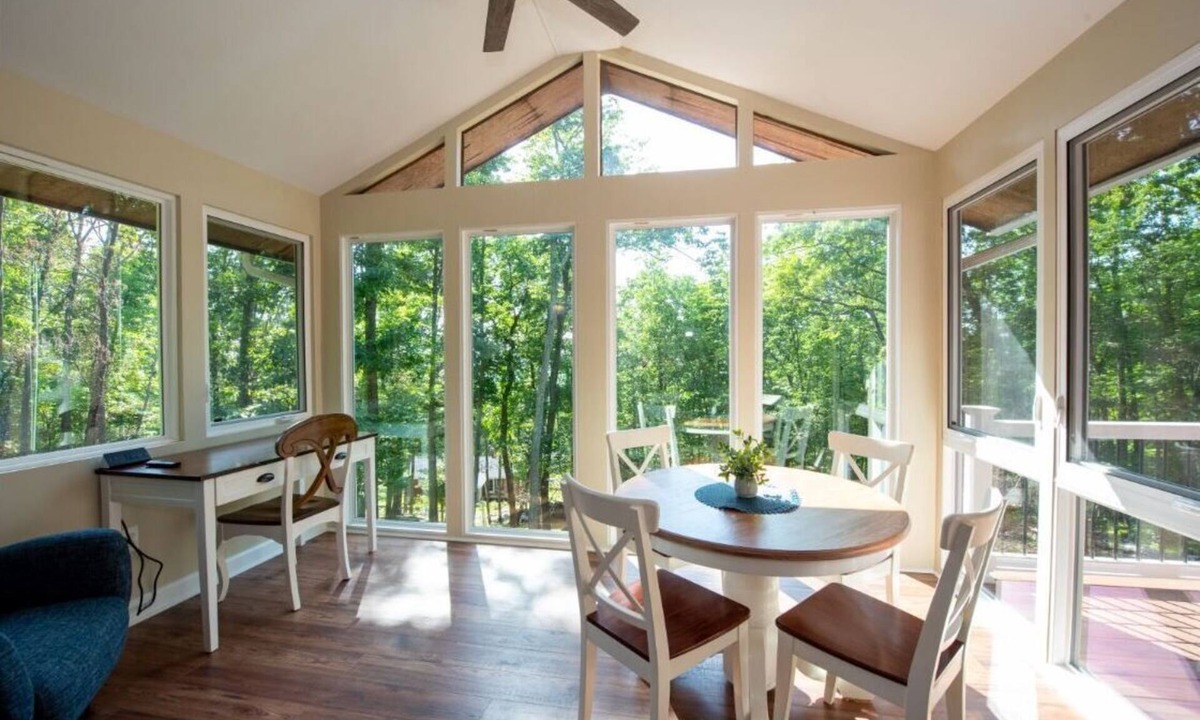 Kabletown Cabin | Cozy Mountain Cabin w/Steam Shower! Family Friendly.